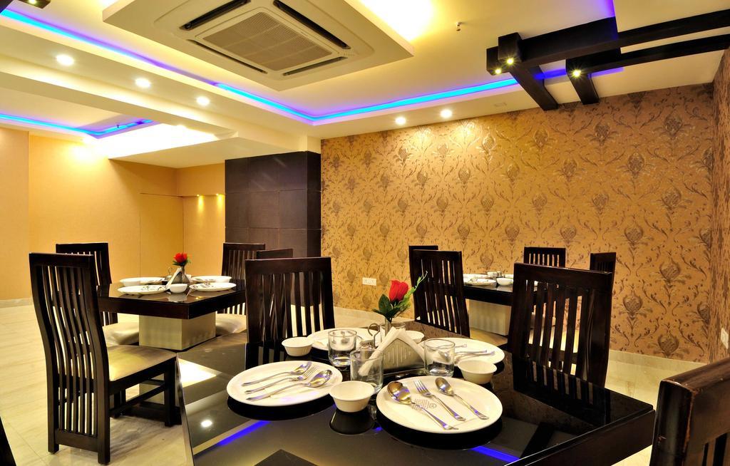 Arihant Inn-Near Blk Hospital Nova Deli Exterior foto