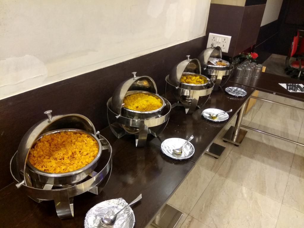 Arihant Inn-Near Blk Hospital Nova Deli Exterior foto