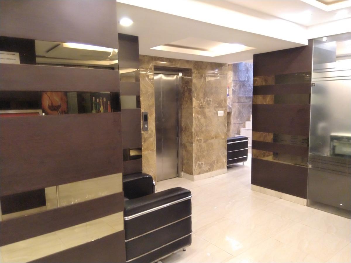 Arihant Inn-Near Blk Hospital Nova Deli Exterior foto