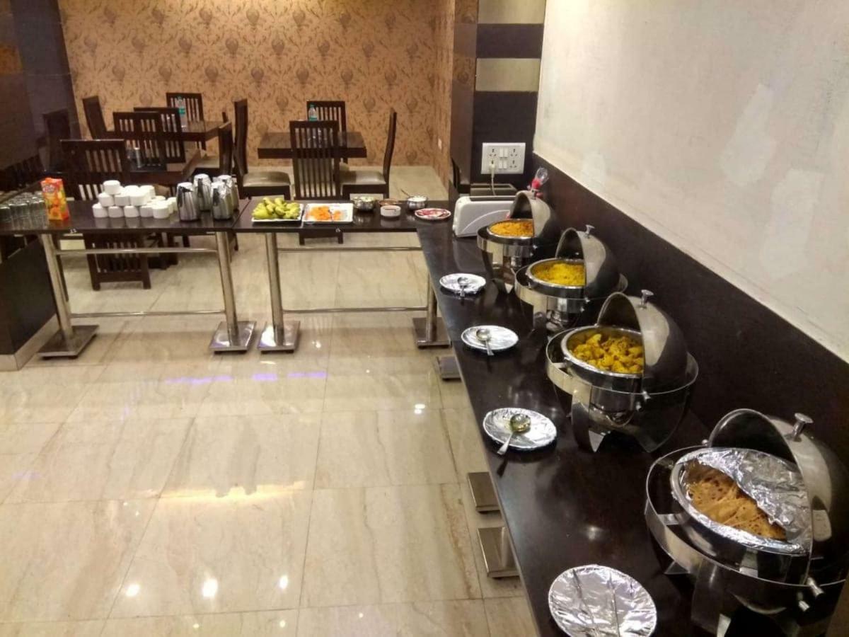 Arihant Inn-Near Blk Hospital Nova Deli Exterior foto